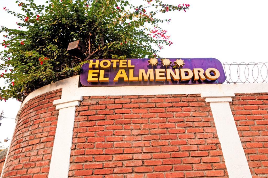 埃尔阿尔门德罗酒店 马那瓜湖 外观 照片